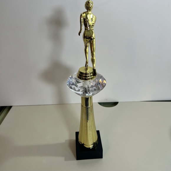 Crown Trophy Running Figurine Award 8" - Picture 6 of 10